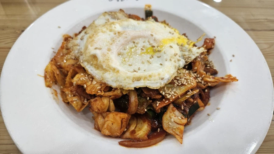 토요일 점심으로 대구중화비빔밥(대구가 아닌)_1.webp