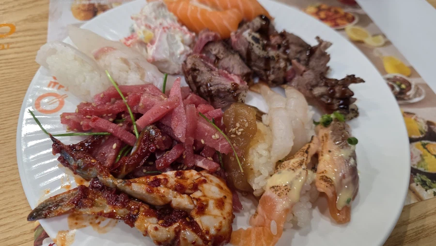 뭐...? 뷔페가 무한이라고?(from.쿠우쿠우)_4.webp