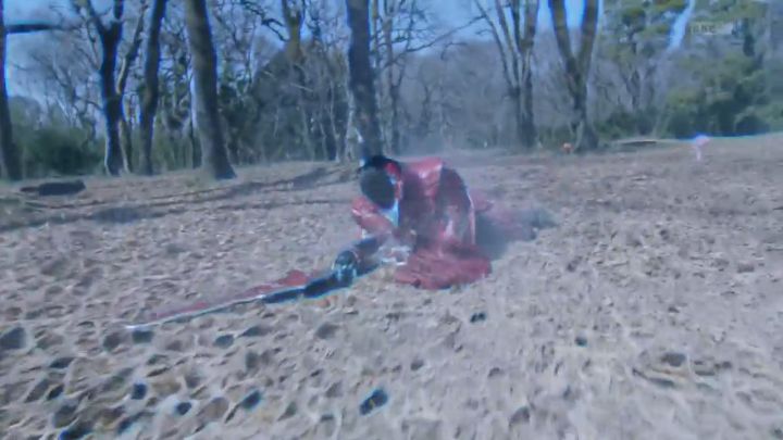 [가면라이더 가이무] 한 번으로 끝나버린 동맹_33.jpg