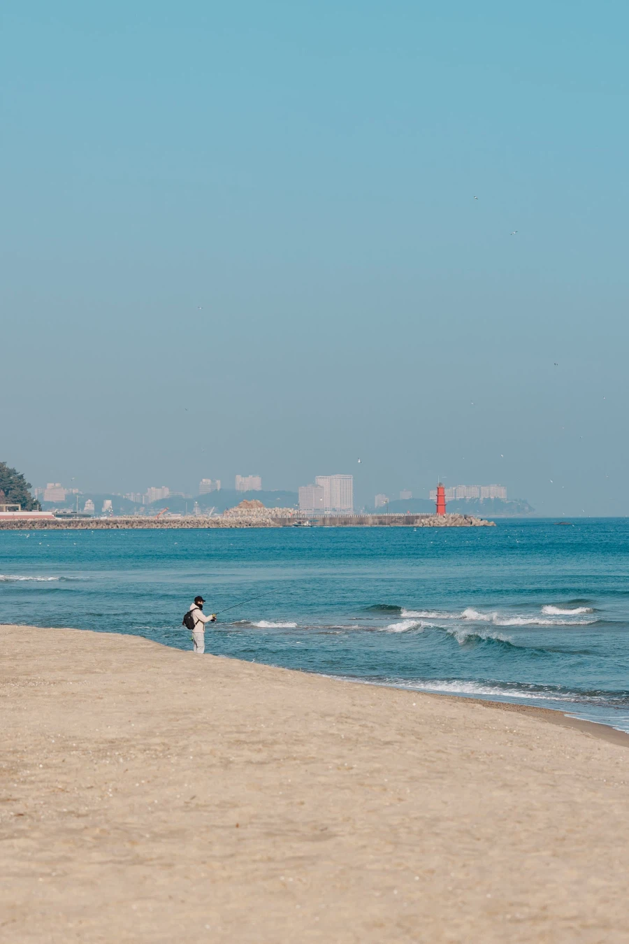 SEL2470GM2 | 가장 투명한 겨울의 파랑_5.webp