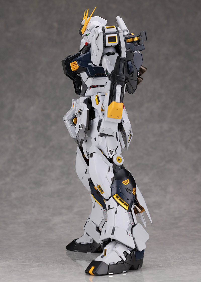 PG 언리쉬드 뉴 건담 해외 리뷰: 본체편 (스크롤 주의)_85.jpg