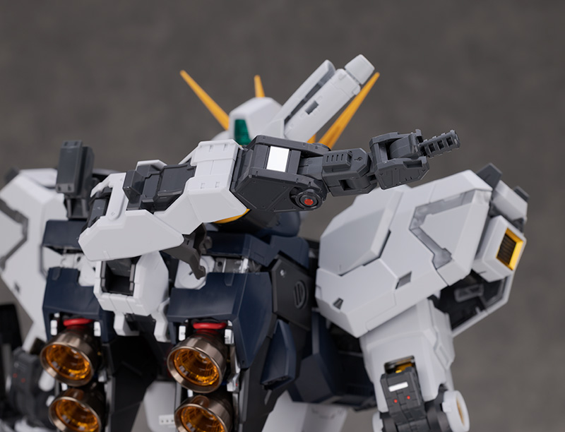 PG 언리쉬드 뉴 건담 해외 리뷰: 본체편 (스크롤 주의)_106.jpg