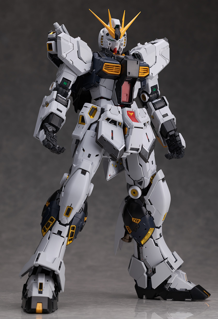 PG 언리쉬드 뉴 건담 해외 리뷰: 본체편 (스크롤 주의)_132.jpg