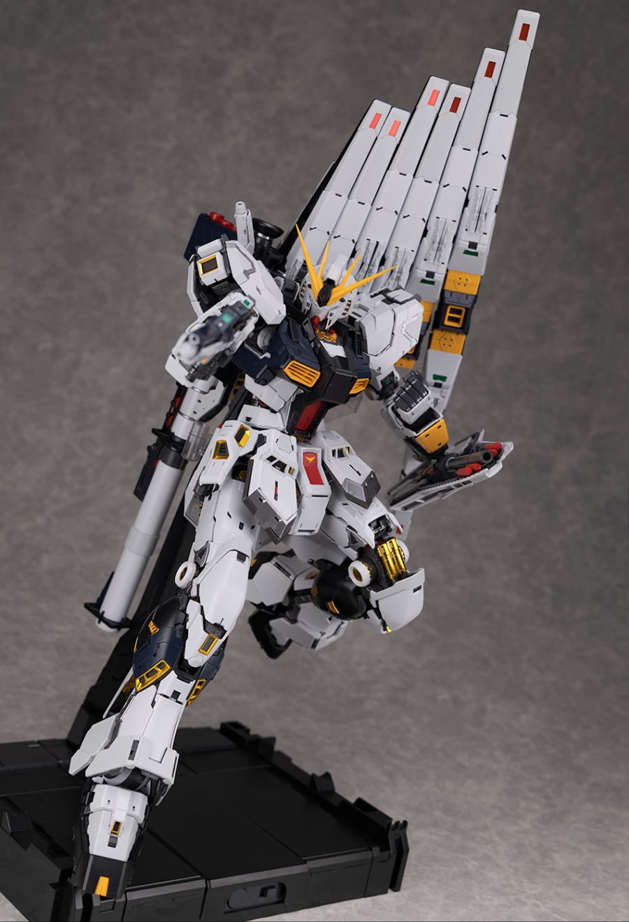 PG 언리쉬드 뉴 건담 해외 리뷰 2: 기믹 & 무장편_44.jpg