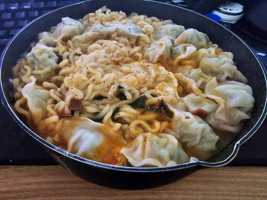 라면 이렇게 먹으면 안됩니다_1.webp