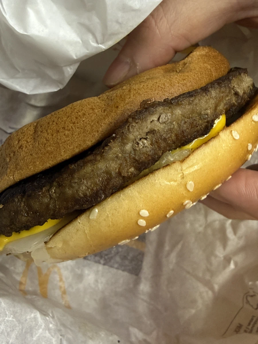 맥도날드)동생 생일이라 햄버거 사줬는데_2.webp