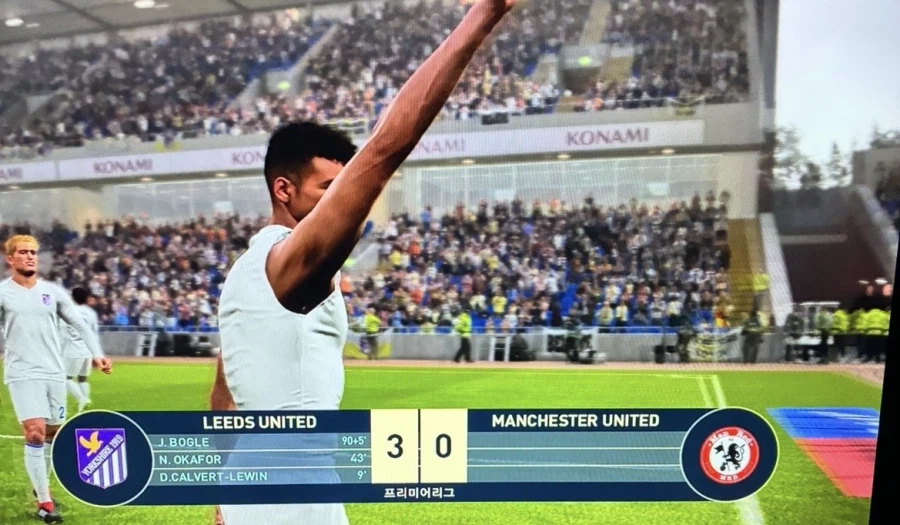 PS4) 위닝2019, 방금 솟구쳐넣은 헤딩골 (vs 맨유)_14.webp