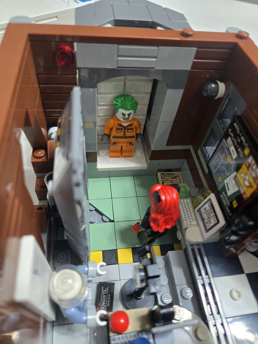 [DC] 살벌한 정신병원 레고 아캄 어사일럼 2025_5.webp