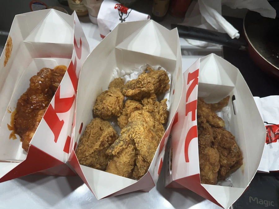 돼억시니) 1+1 한다해서 시켜먹은 할아버지 치킨_1.webp