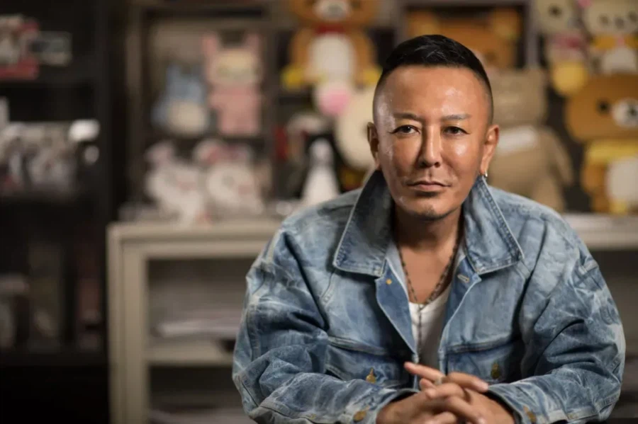 야쿠자 아닙니다. 게임 디렉터입니다._2.webp