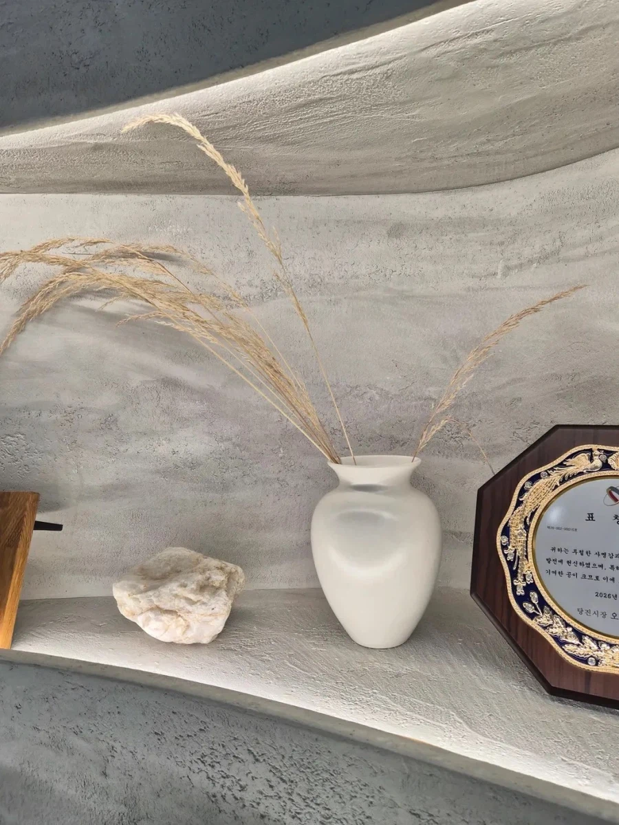 금거래소에 금 팔러 온 초딩들.jpg_2.webp