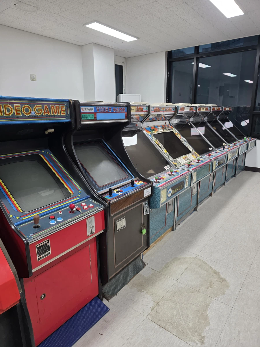 수집하던 오락 기통들을 한 곳에 모아봤습니다_2.webp