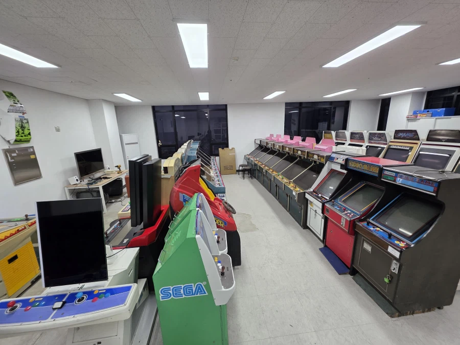 수집하던 오락 기통들을 한 곳에 모아봤습니다_10.webp