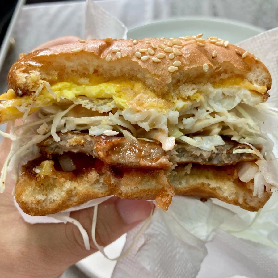 한국만의, 자체 햄버거 80년 역사.._4.webp