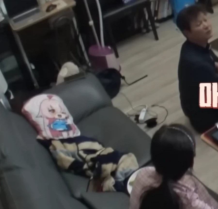 돈이 된다며 아내에게 신내림을 강요한 남편.jpg_2.webp