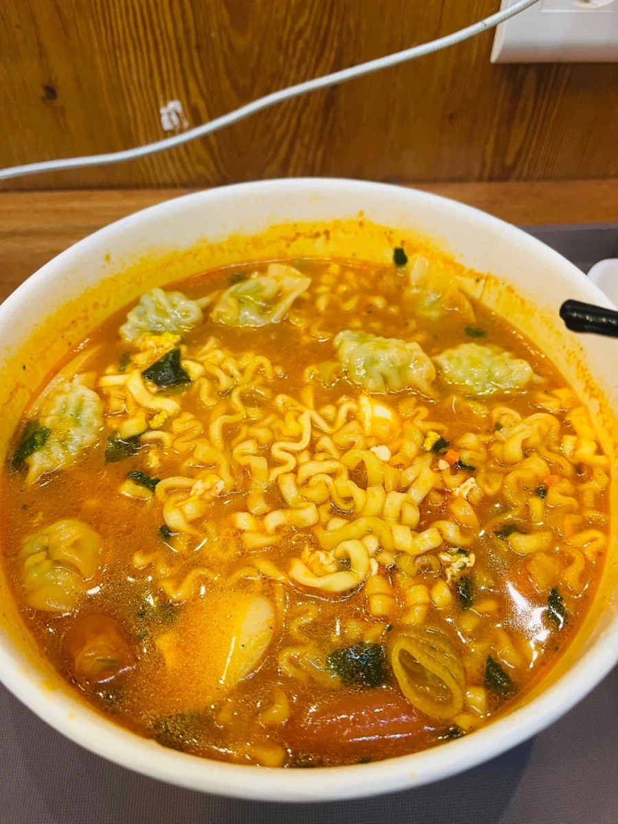 만화방 한강라면_3.webp