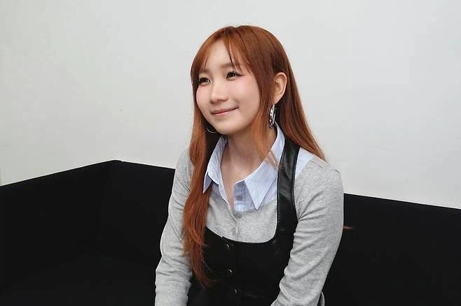 ‘J팝 아이콘’ 요아소비 보컬 이쿠타 리라…“나만의 이야기 들려줄게요”_1.webp