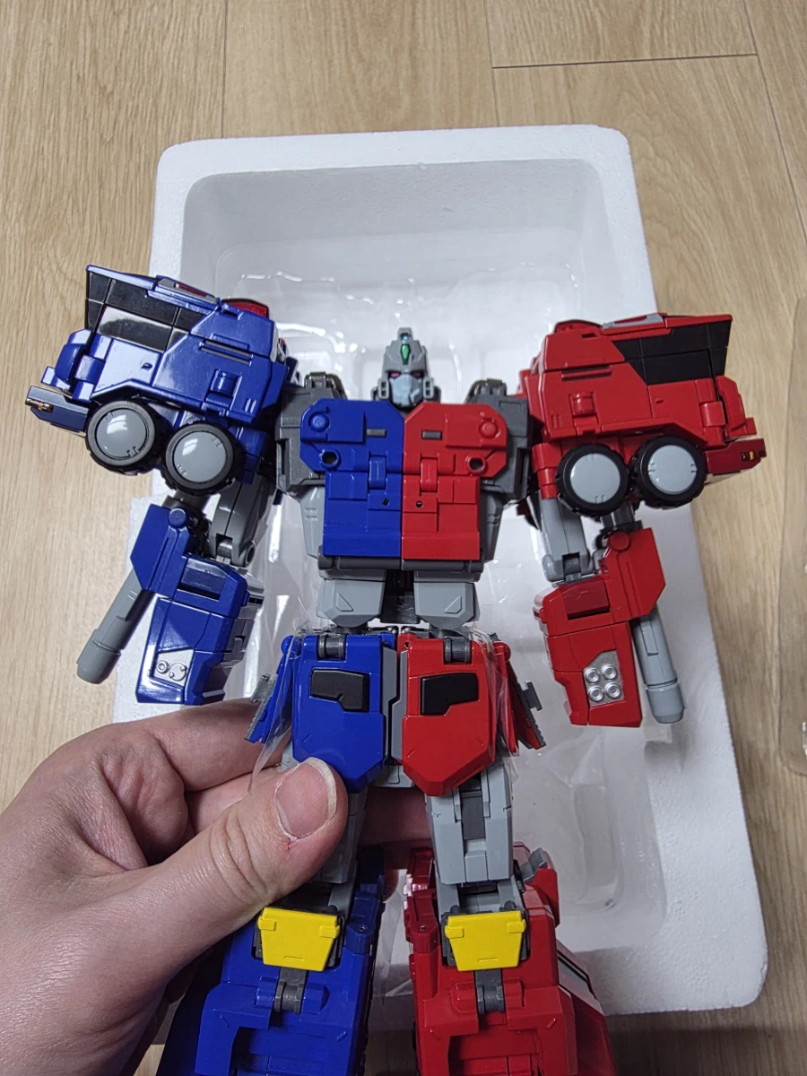 포즈플러스 초룡신 팔 이거 불량인가요? 아니면 원래 이런건가요??_1.webp