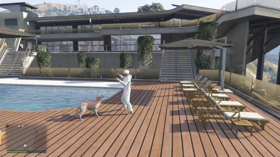 Gta 5 멍멍이 앞에서 재롱떨기_1.webp