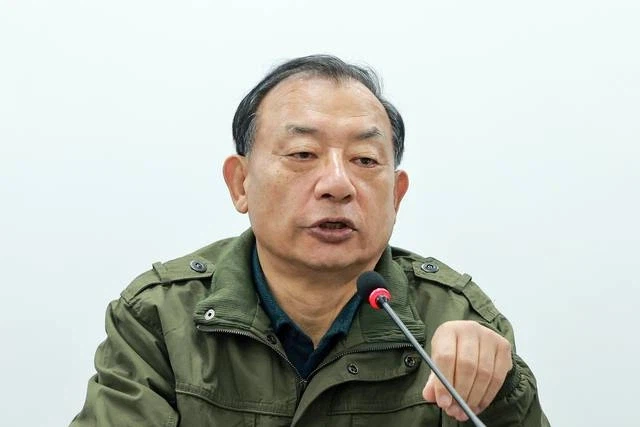 야상 입은 국힘 공관위장 이정현, ‘계엄 연상’ 해석에 “유별난 시어머니 많다”_1.webp