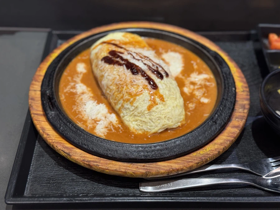 지나가다가 먹었던 오므라이스_1.webp