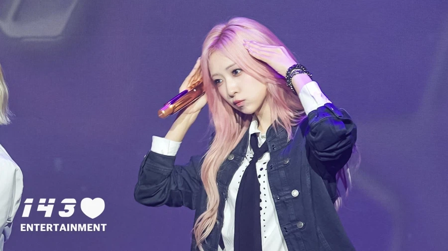 [메이딘] MADEIN - 'Girl Meets Boy' 쇼케이스 비하인드_1.webp