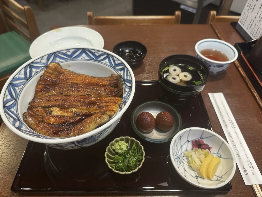 돼억시니) 도쿄여행가서 돼지처럼 먹고 온 돼억시니입니다_1.webp