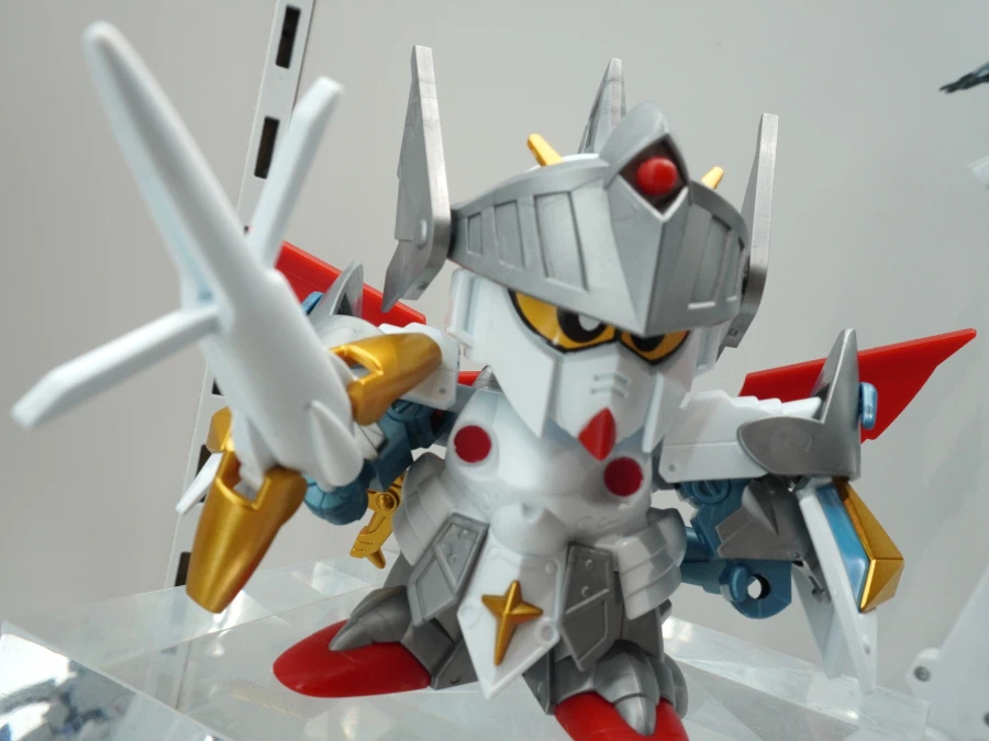 원조 SD 건담 월드 버설 나이트 건담 전시 사진_2.webp