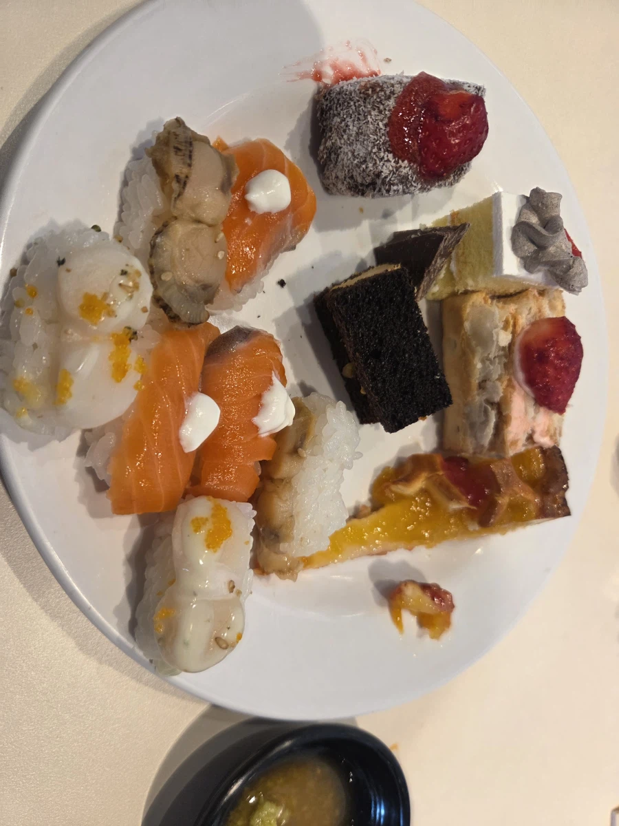 돼억시니)에슐리 퀸즈_4.webp