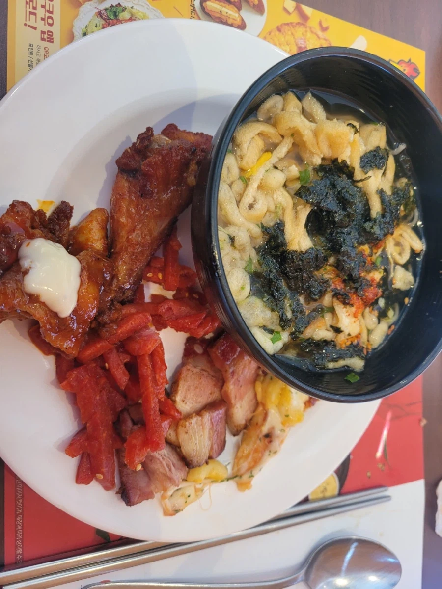 돼억시니) 저저번주에 먹은 쿠우쿠우에서 먹은것들입니다_4.webp