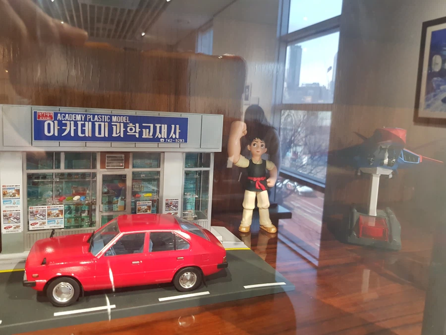 [아카데미 과학] 故 김순환 회장님 추모전 사진 - 교재사 / 집무실_53.webp