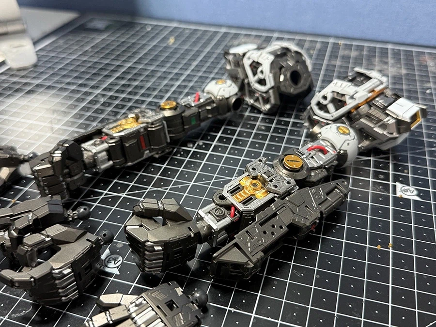 PGU RX-93 뉴건담 도색완성_12.webp