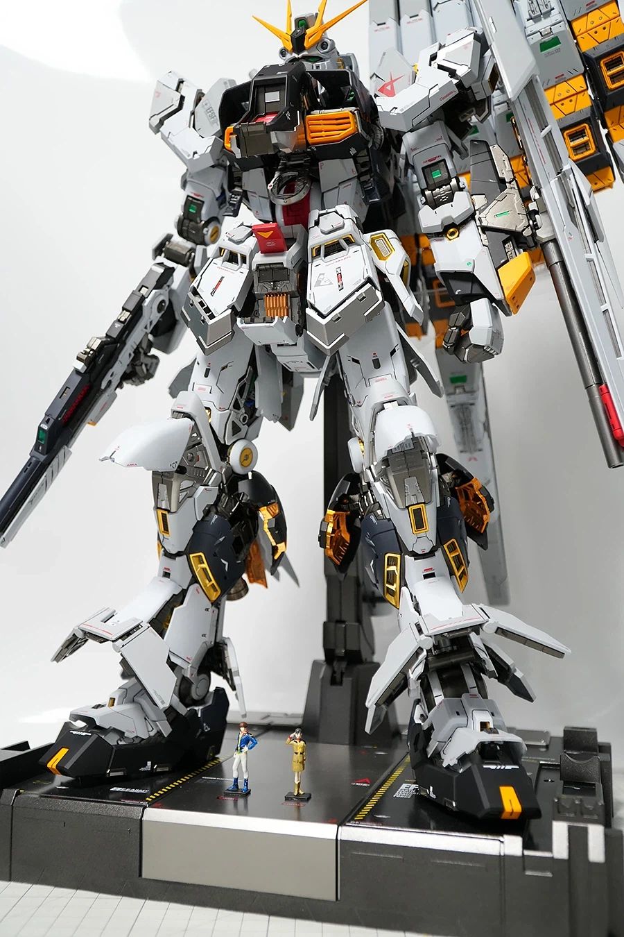 PGU RX-93 뉴건담 도색완성_53.webp