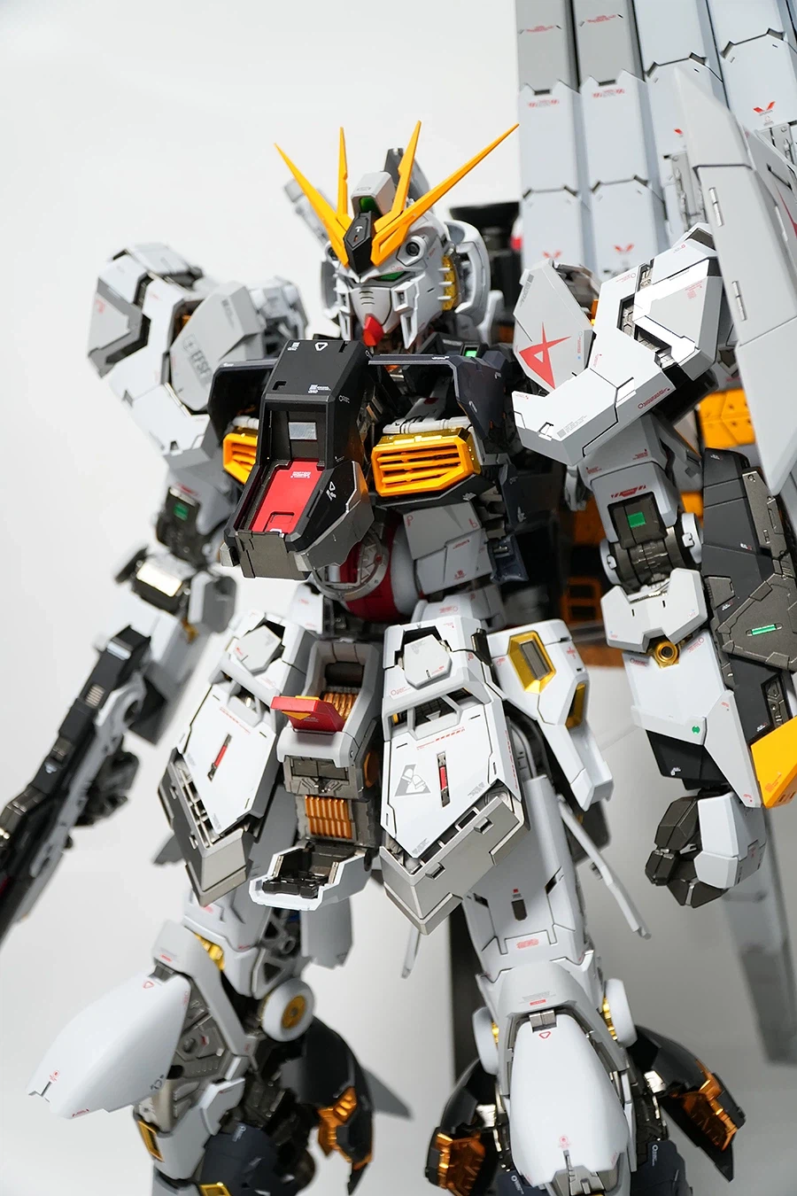 PGU RX-93 뉴건담 도색완성_54.webp