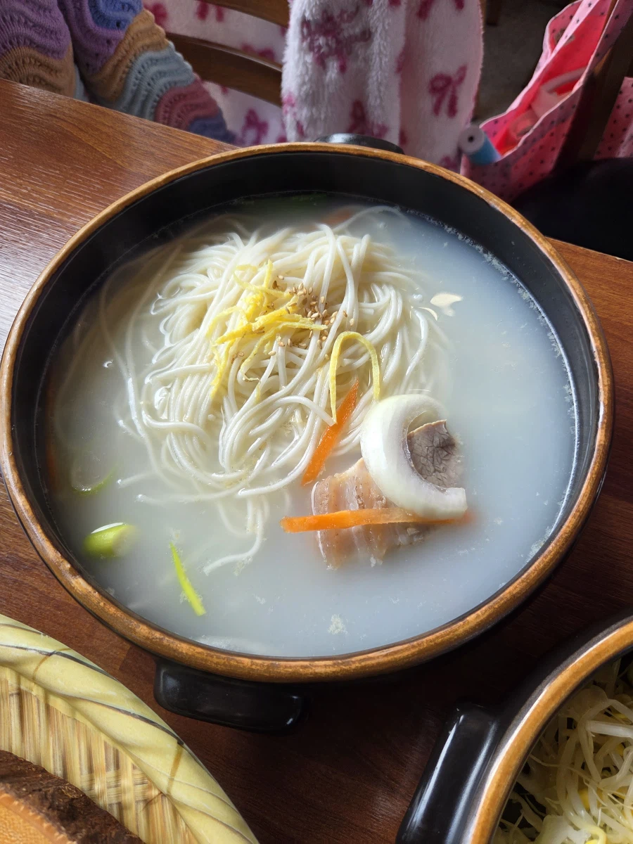 집밥같은 식당과 고기국수😁_5.webp