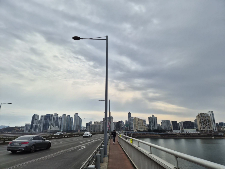 오늘 첫손님이자 마지막손님으로 방문한 후기 (영동교 + 냐루비라떼)_2.webp