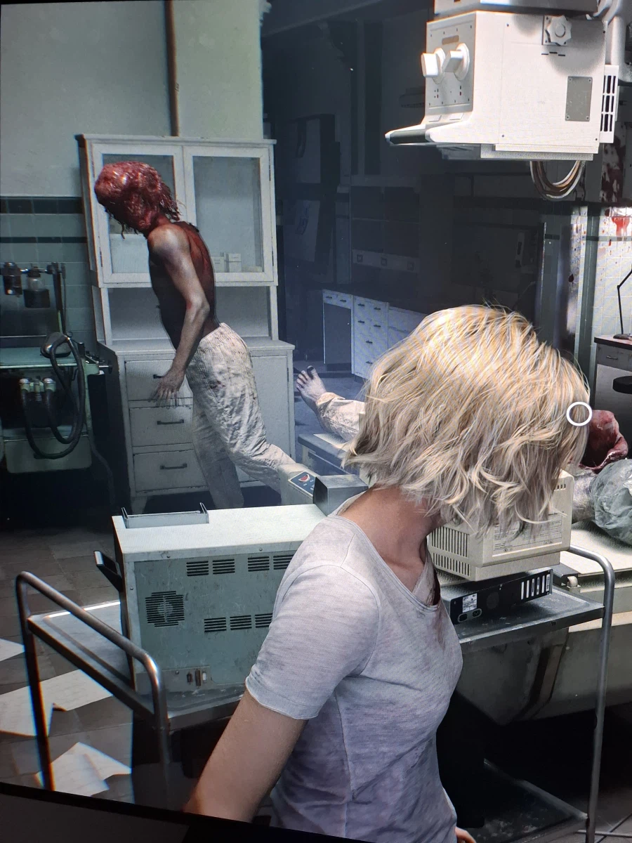 머리통 변하는 좀비들 어떻게 상대하는게 좋나요?_1.webp