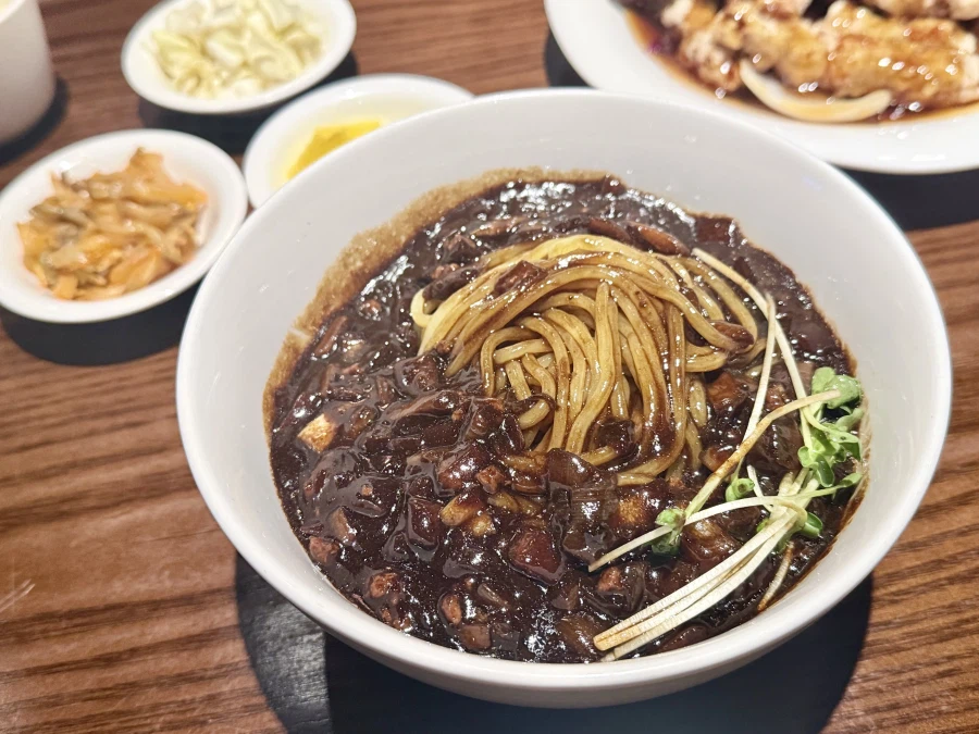 아들 입학식 후 짜장면_1.webp