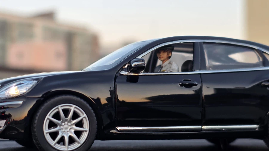 1/35 크로바모형 4성장군 에쿠스 (with LED) '장군님 퇴근하신다'_41.webp