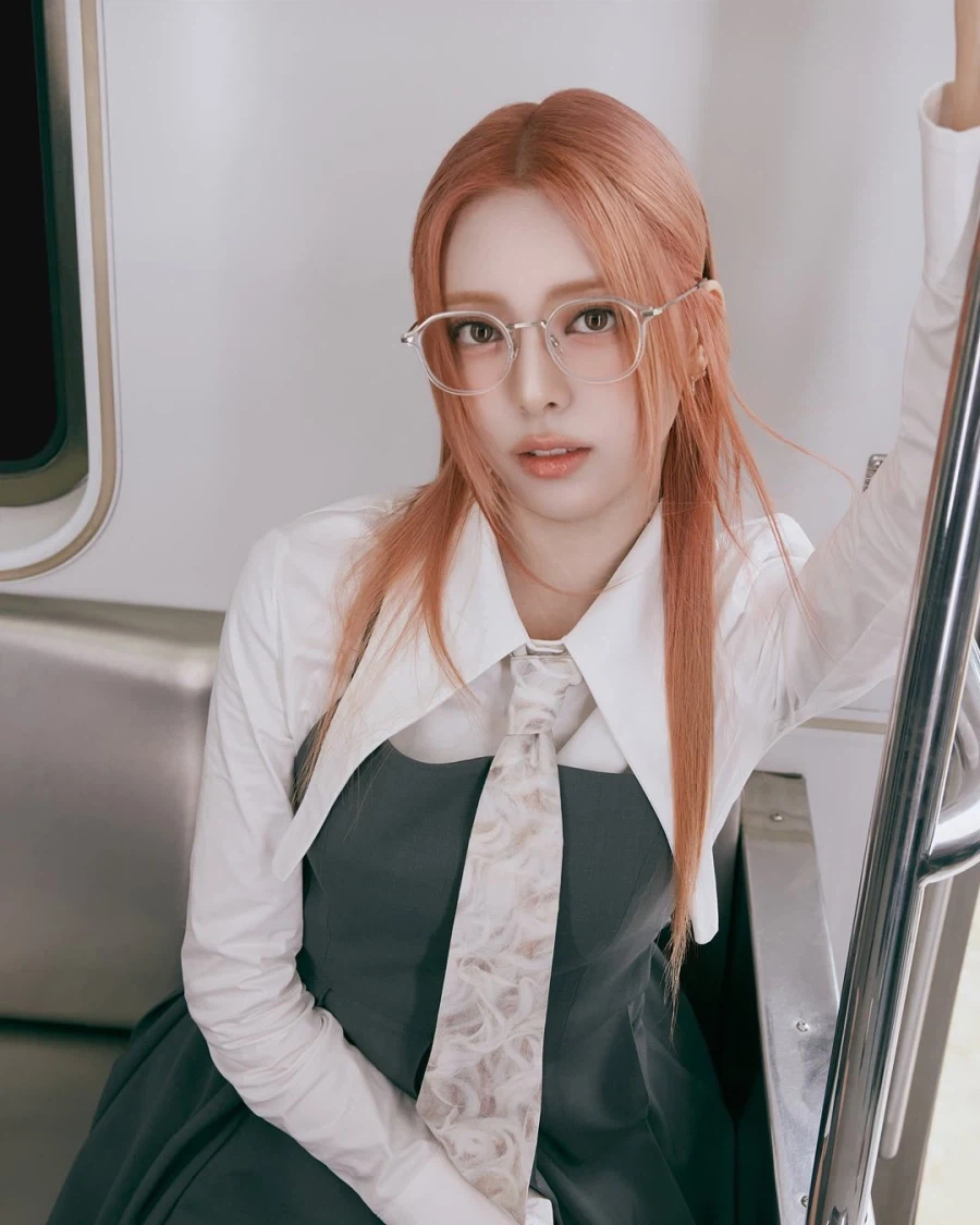 [있지] 리아 지큐 화보 촬영 & 유나 뷰맵 타이탄 성수_13.webp