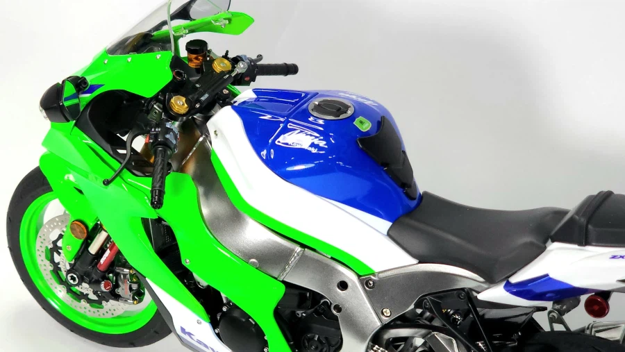 [MENG] 1/9 Kawasaki ZX-10R_28.webp