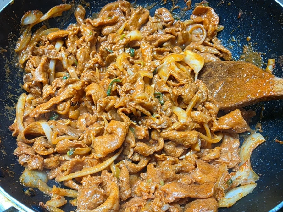 직장에서 3천원씩 걷어서 해먹는 점심 양배추쌈밥_10.webp