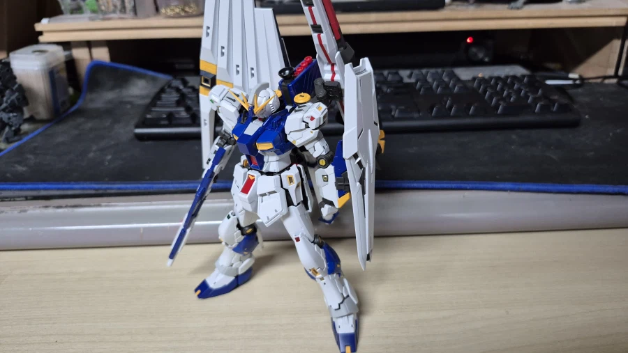 많이 늦었지만 완성한 뉴 건담 FF+옵션파츠 핀판넬_1.webp