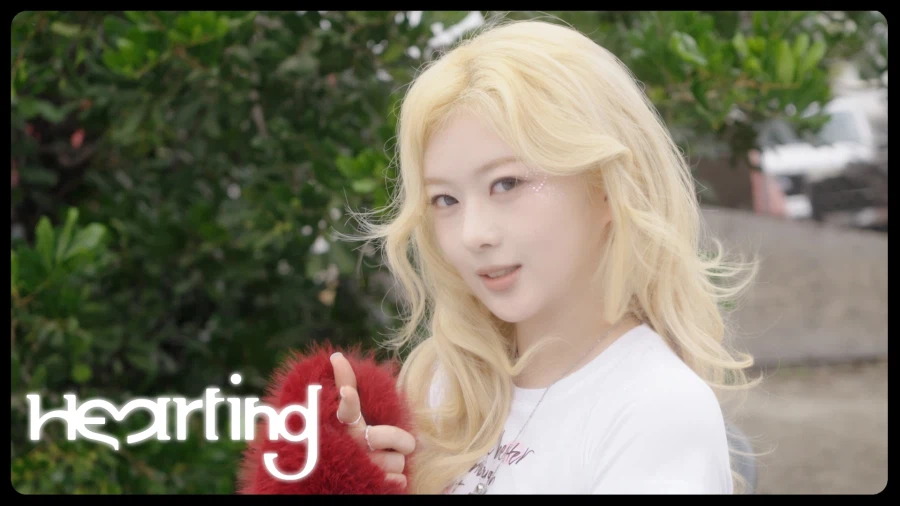 [앳하트] Shut Up MV 비하인드 + Butterfly Doors 컨셉포토_1.webp