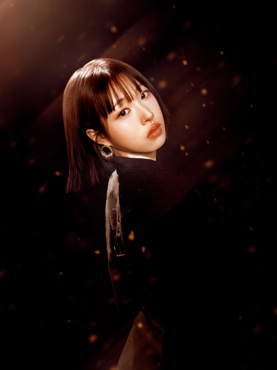 [앳하트] Shut Up MV 비하인드 + Butterfly Doors 컨셉포토_11.webp