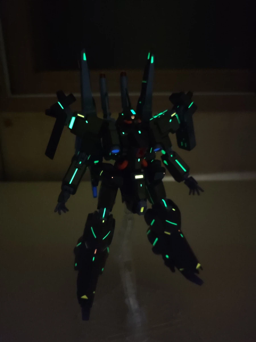 HG 리벤볼프 축광테이프 작업후 찍어본 간단 액션샷들입니다._14.webp