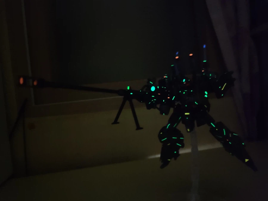 HG 리벤볼프 축광테이프 작업후 찍어본 간단 액션샷들입니다._22.webp