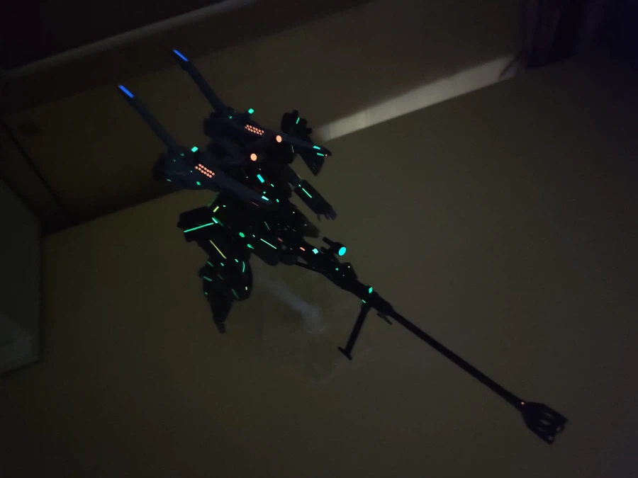 HG 리벤볼프 축광테이프 작업후 찍어본 간단 액션샷들입니다._24.webp