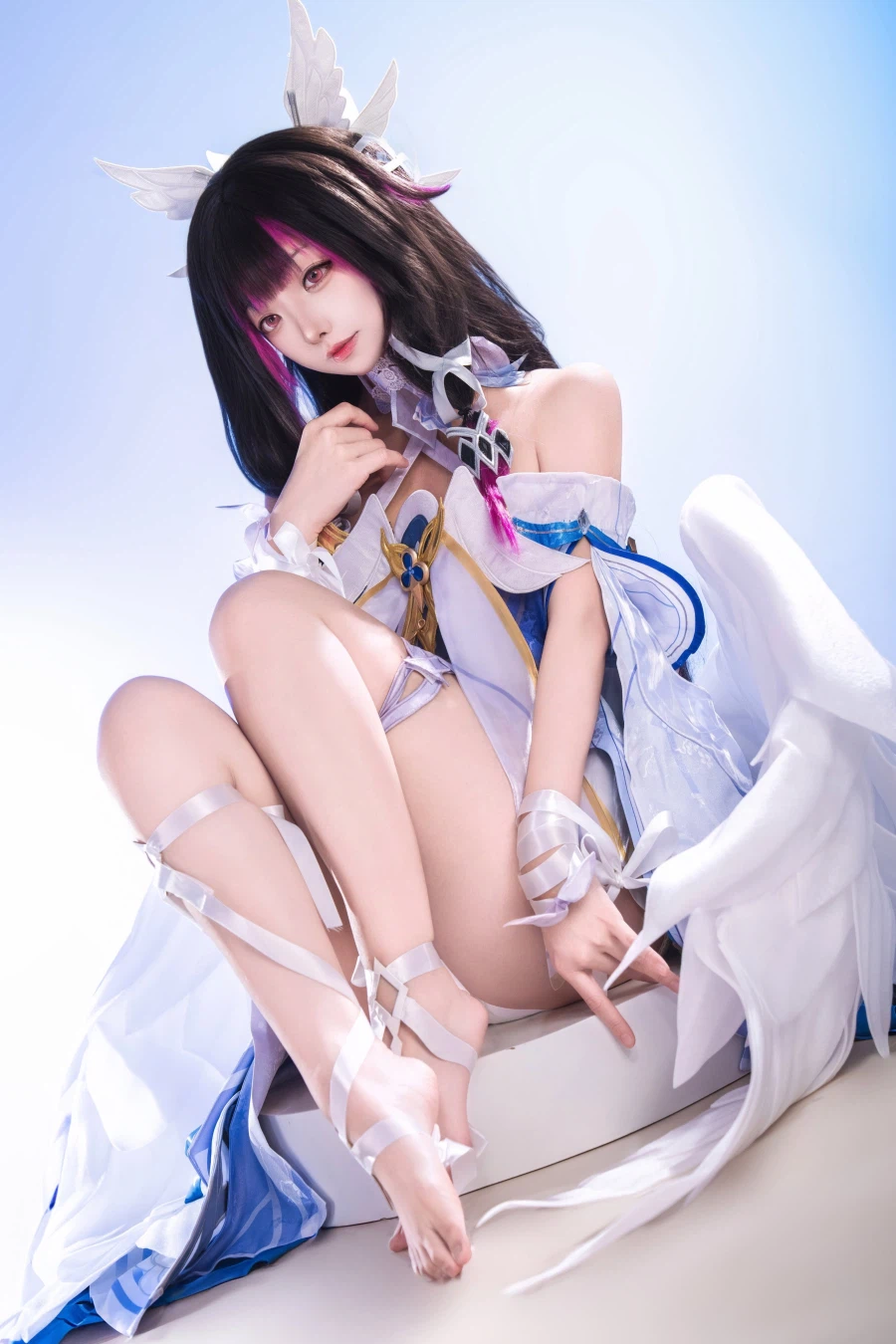 원신 맨다리가 예쁜 콜롬비나 코스프레 모음👣_2.webp