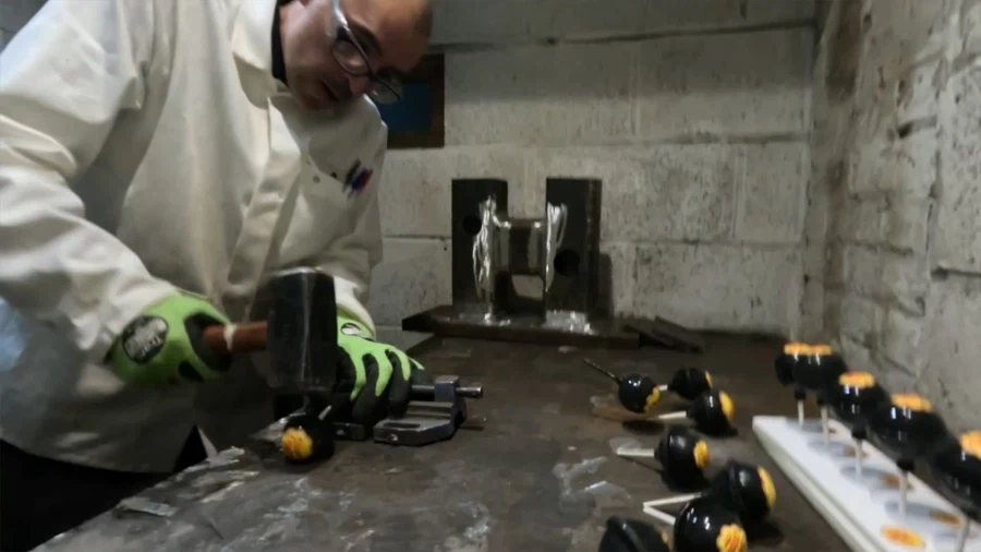 추파춥스, 뜯기 힘들다는 비판에 "끝판왕" 포장 출시_6.webp